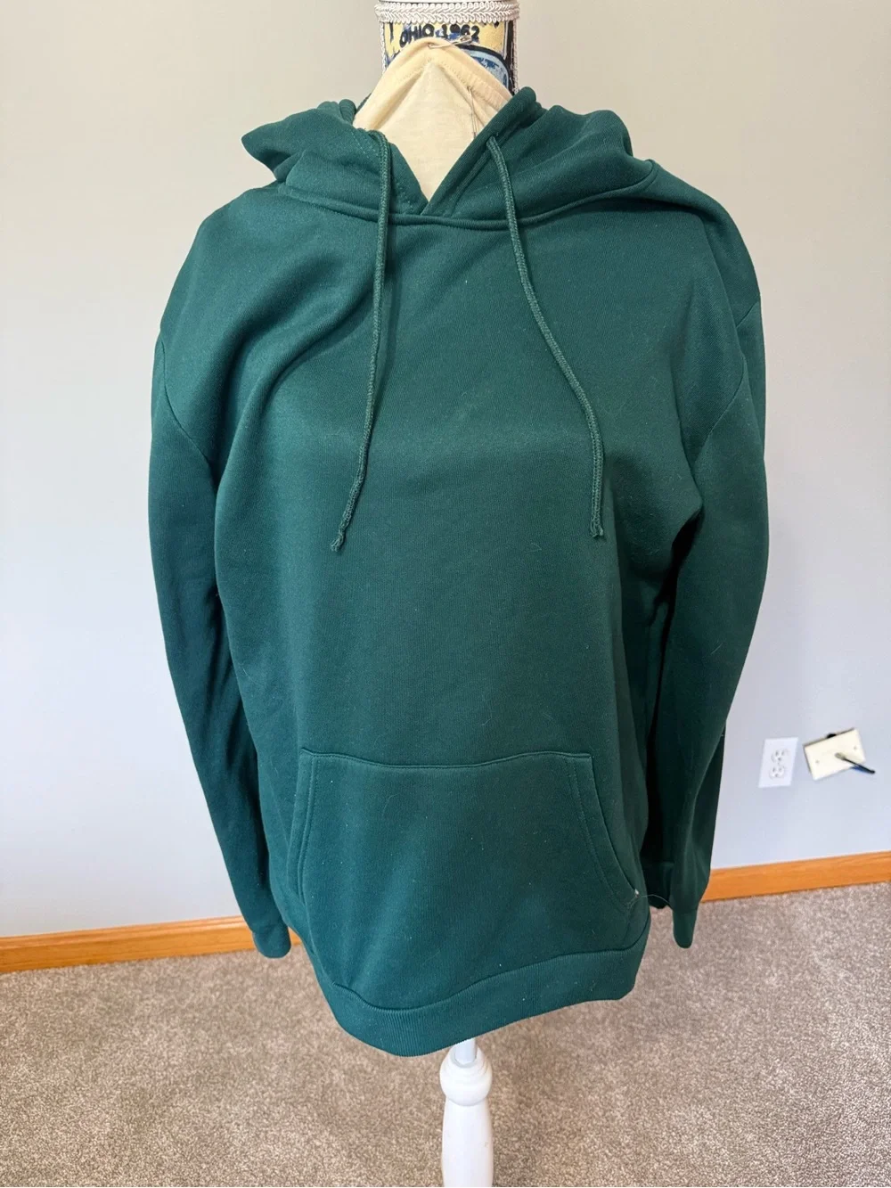 Men’s Xl sweatshirt in excellent condition